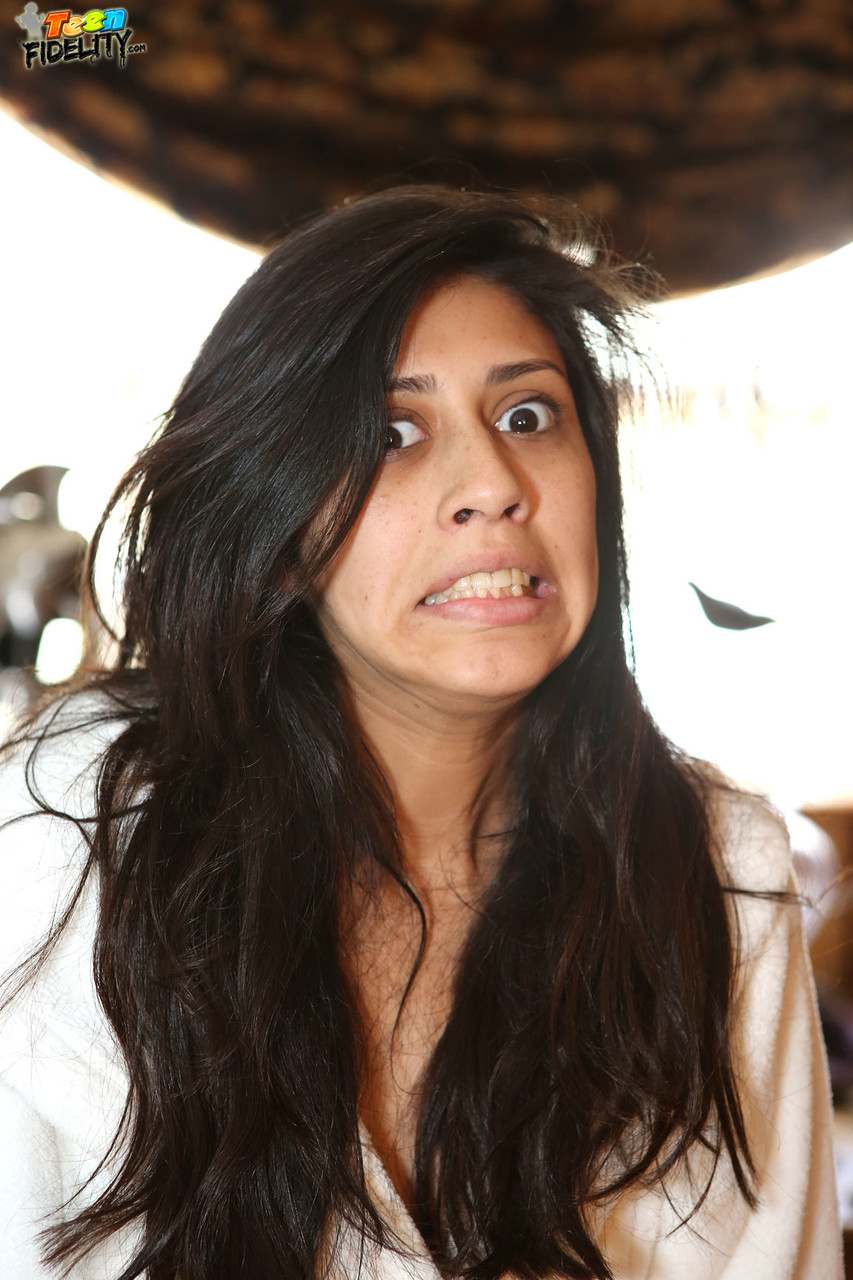 Latina Angel Del Rey Prête Pour Une Session Hardcore