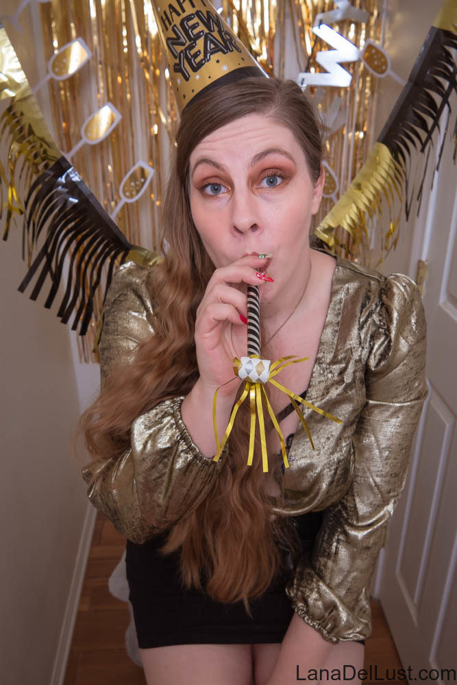 صور إكس إكس إكس لانا ديل لاست تُظهر لانا ديل لاست