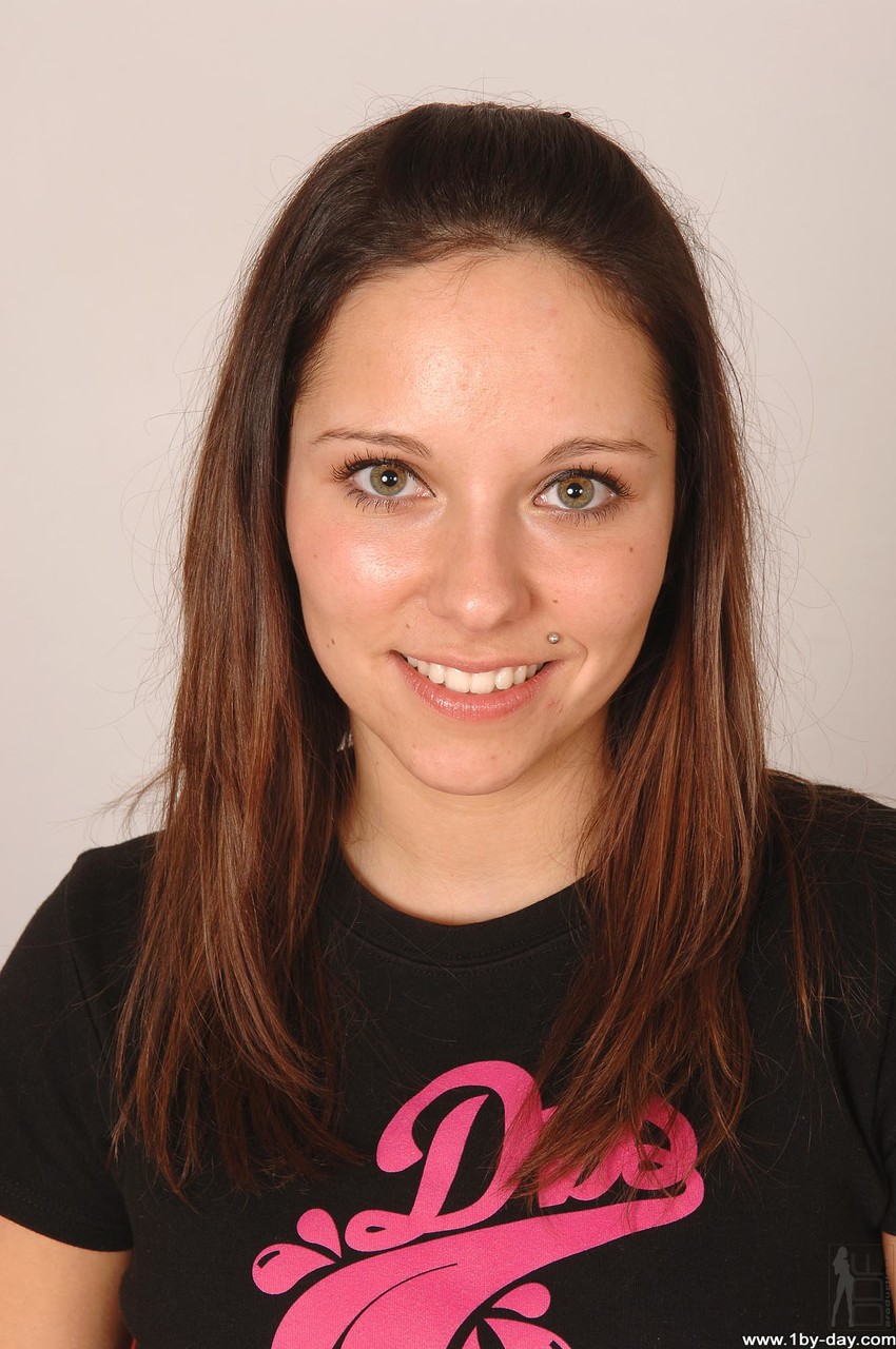 European Newbie Kami Nikita Strips At Casting Shows Big Ass And Pussy