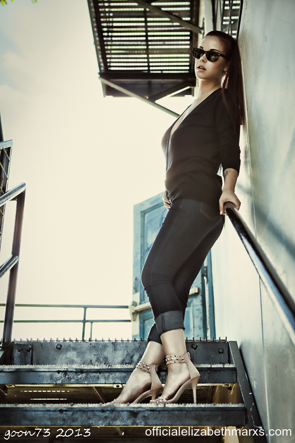 Redhead Elizabeth Marxs Flashes Her Natural Tits Outside