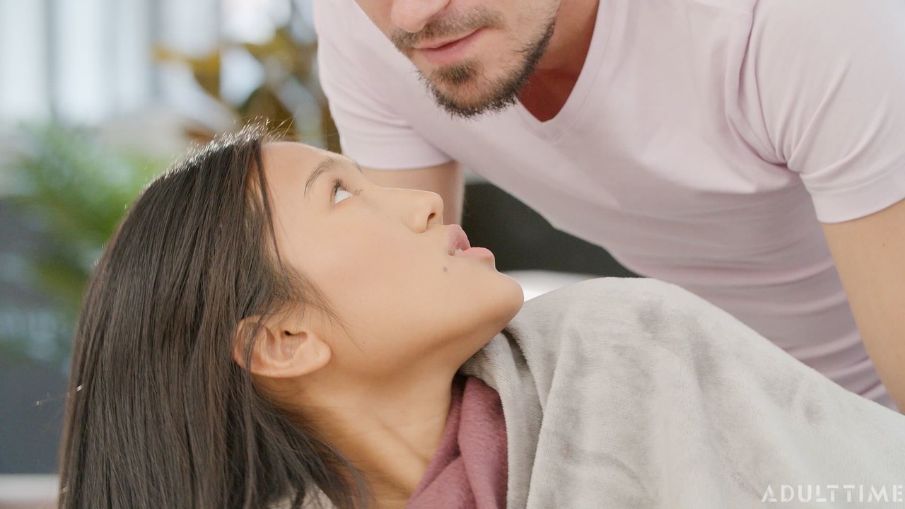 Glamorous Asian Teen Josh Jo Gets Sweet Pussy Eaten Out And Pounded