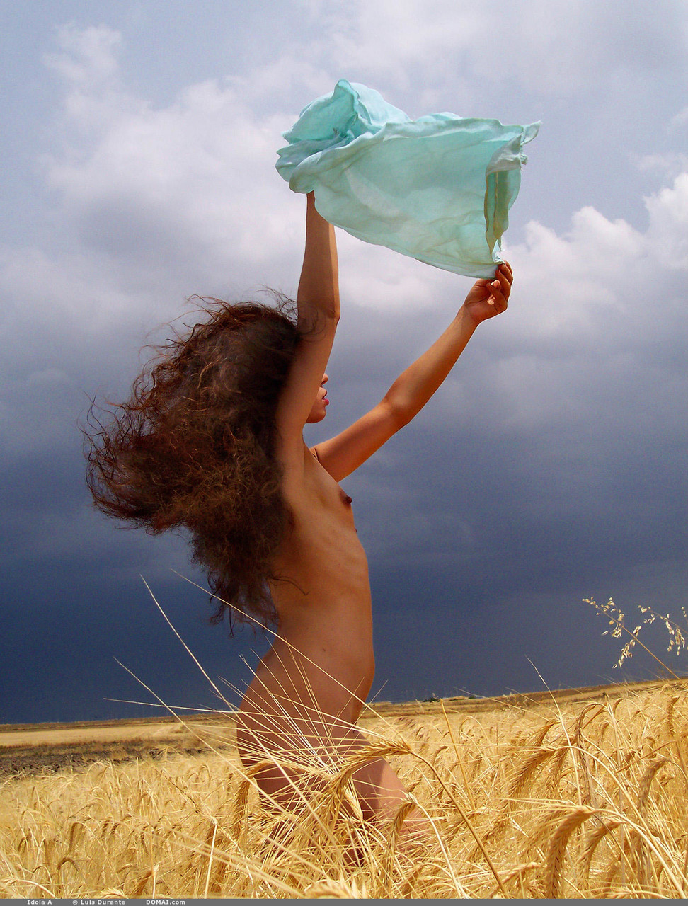 Идойя А Снимается Для Domai В Сексуальных Фотографиях