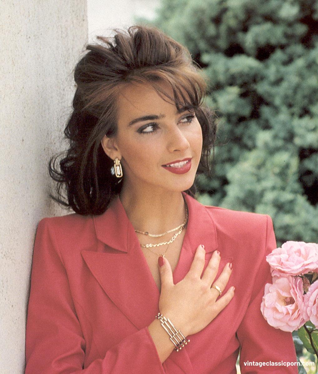 Haarige Fotze Heiße Ehefrau Reitet Großen Schwanz Hart Und Nimmt Gesichtsbesamung