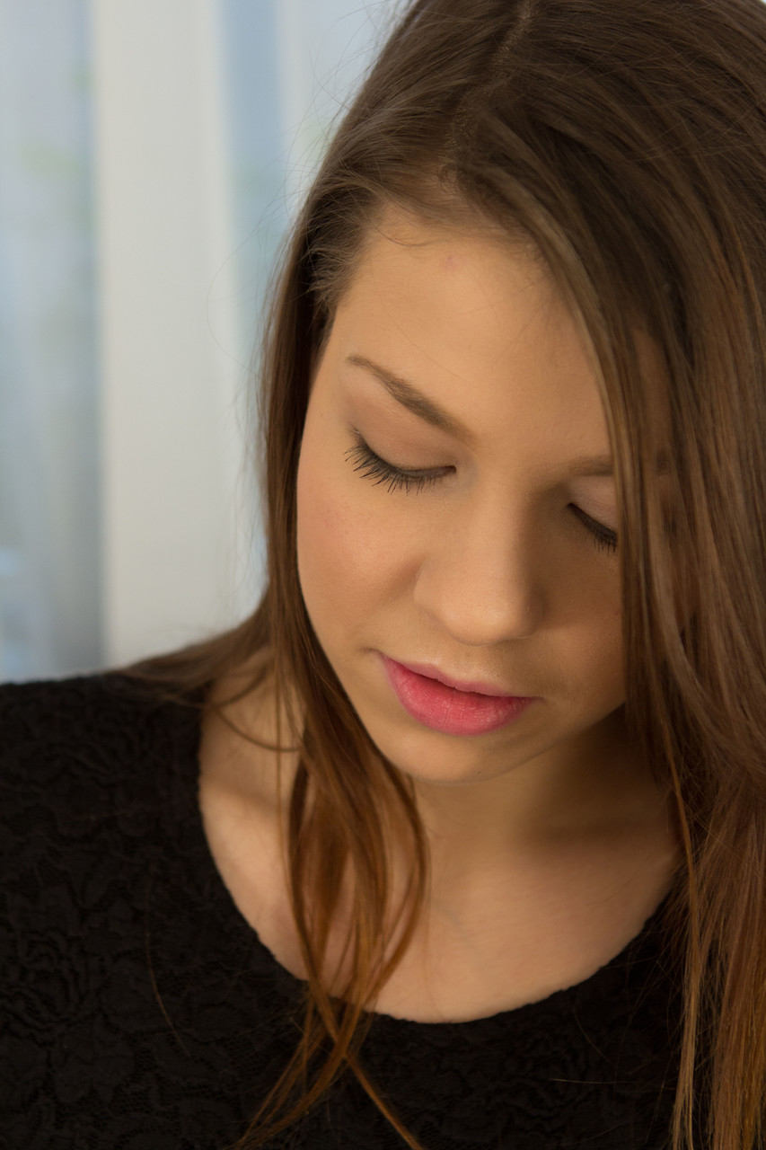 ماجيا الجذابة في مجموعة صور الحياة الإباحية