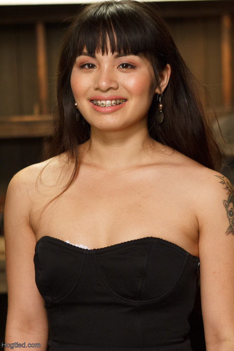 صور جنسية لملكة هاليلي المربوطة