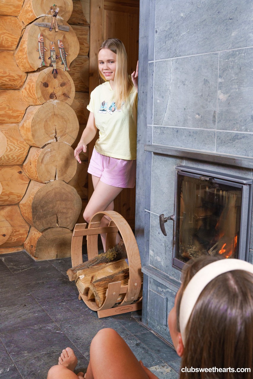 Sexy Club Sweethearts Mila Von And Sara Heat Gallery