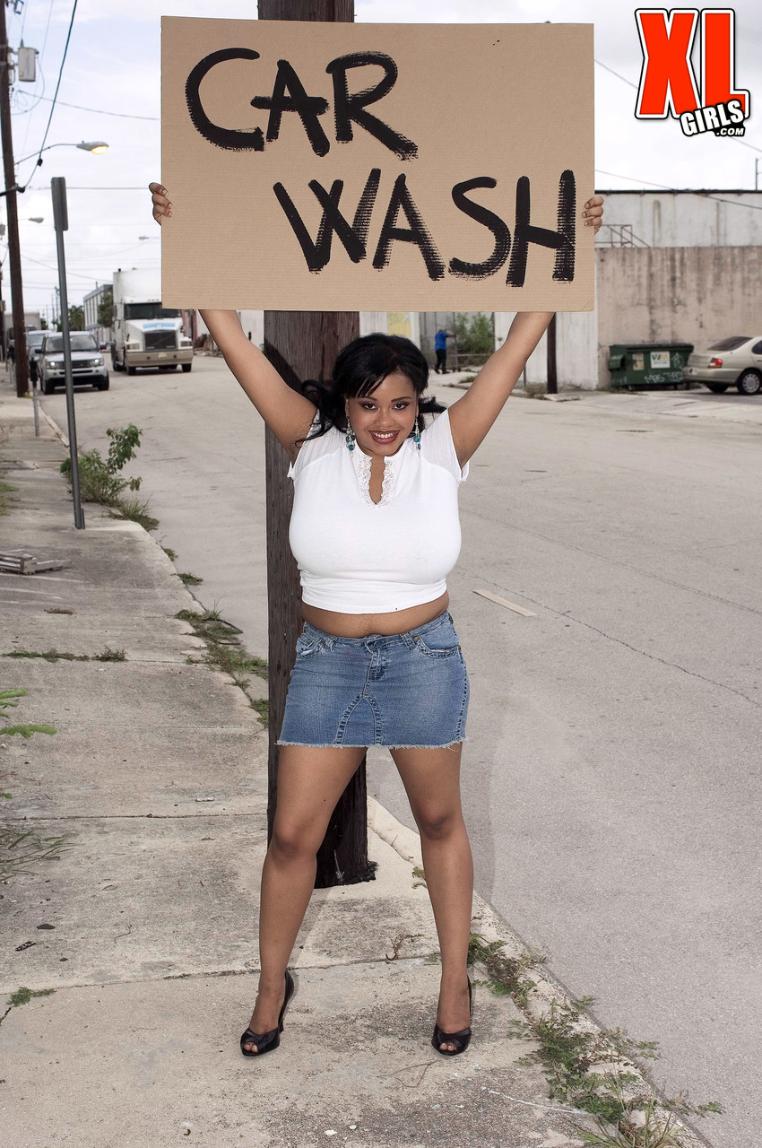 Black BBW Sunny Dee Soaping Her Massive Boobs At Car Wash