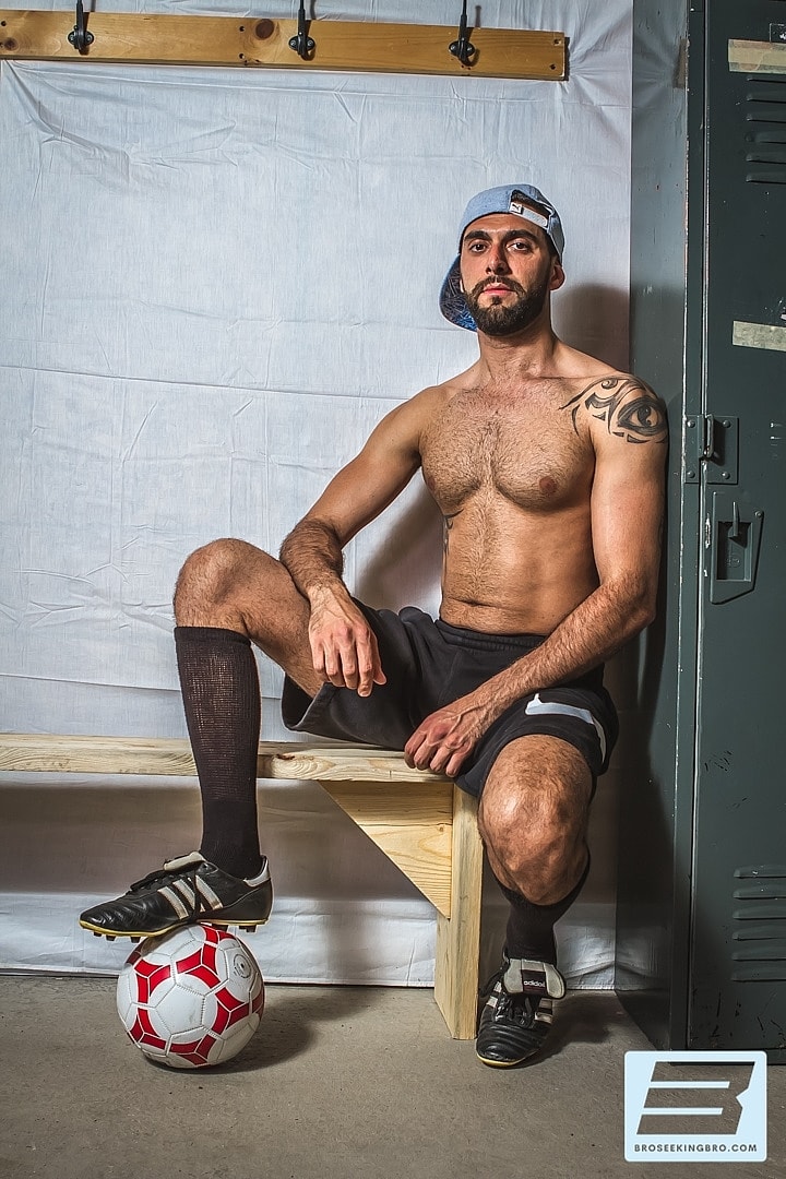 Hommes Musclés Gays Sucent Les Grosses Queues Les Uns Des Autres Et Ont Des Rapports Anaux Hardcore