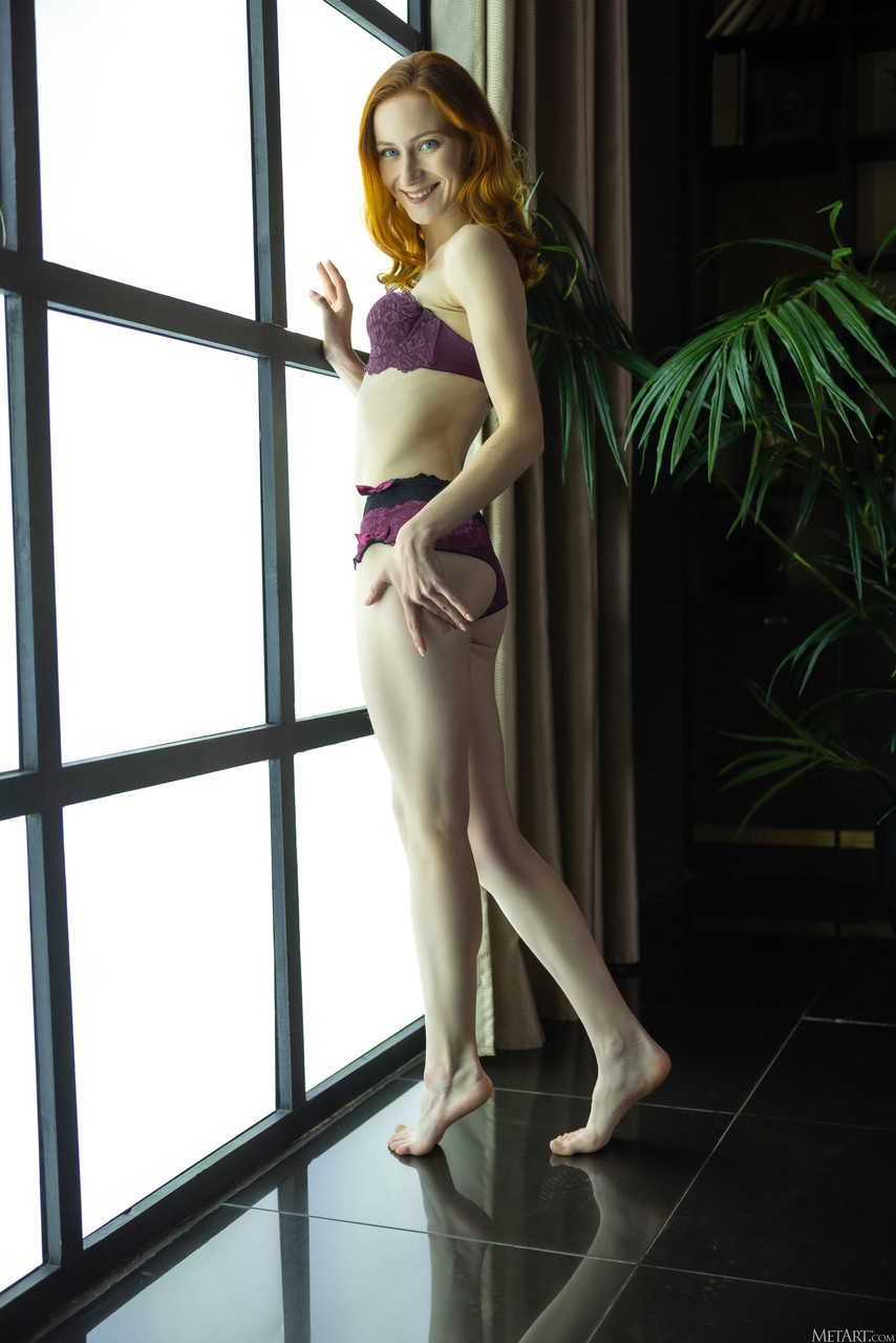 صور رونا تالين العارية لمت آرت