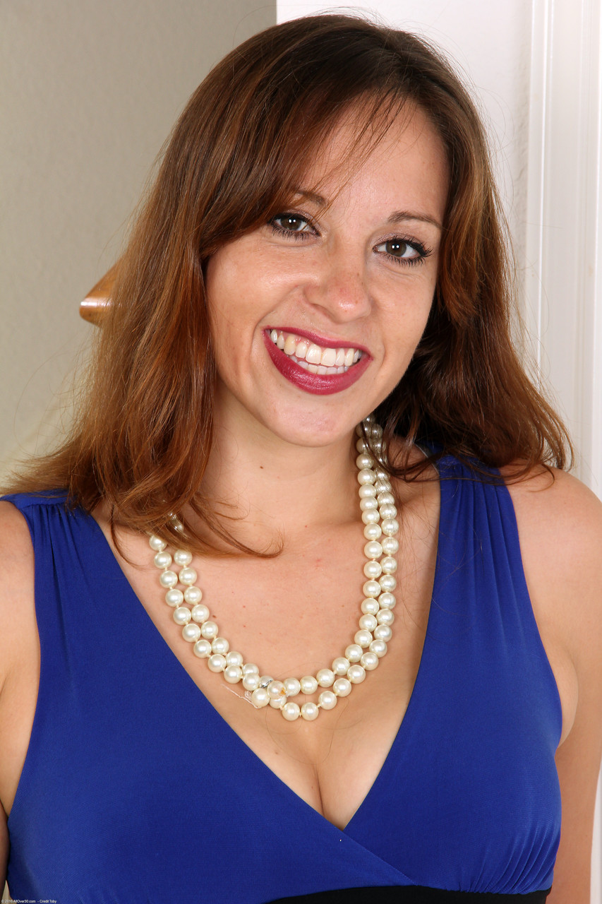 Cassandra Johnson《All Over 30》熟女色情照片