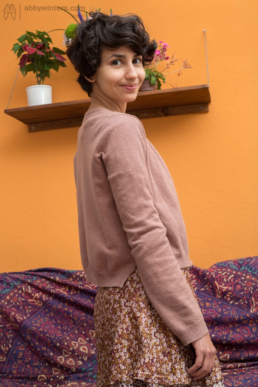 Amazing American Beauty Anais V Spreading Legs And Stretching Pussy