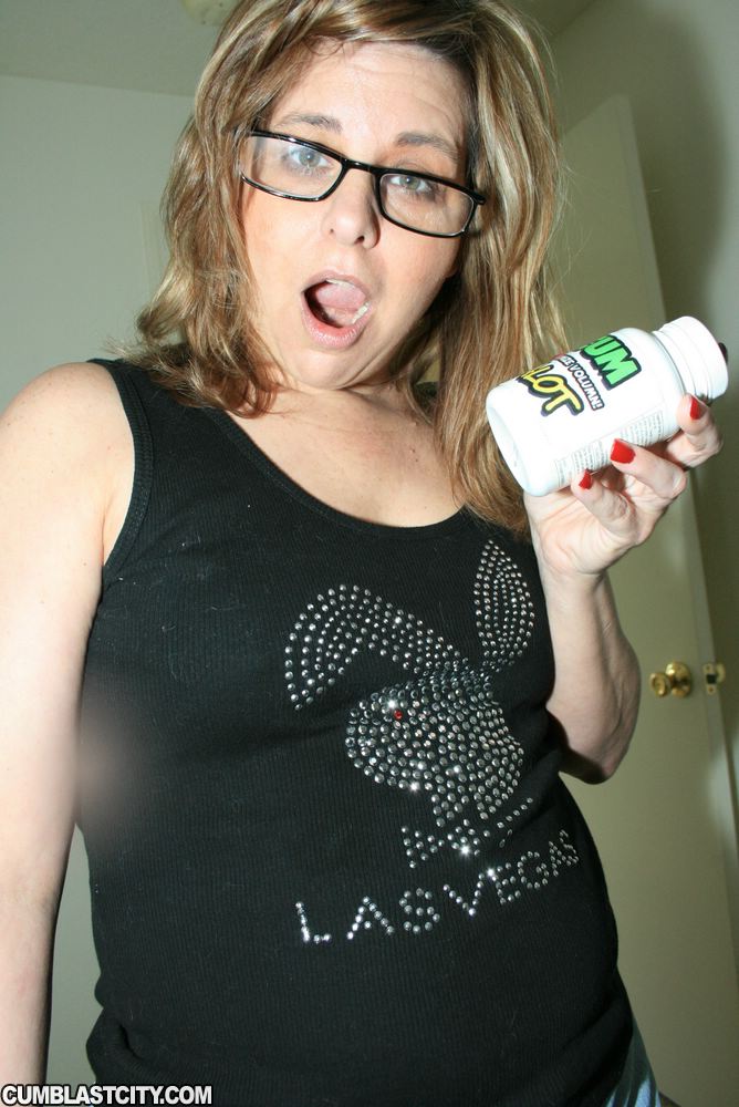 Horny Fatty In Glasses Gives Pov Blowjob And Gets Face Drenched In Cum