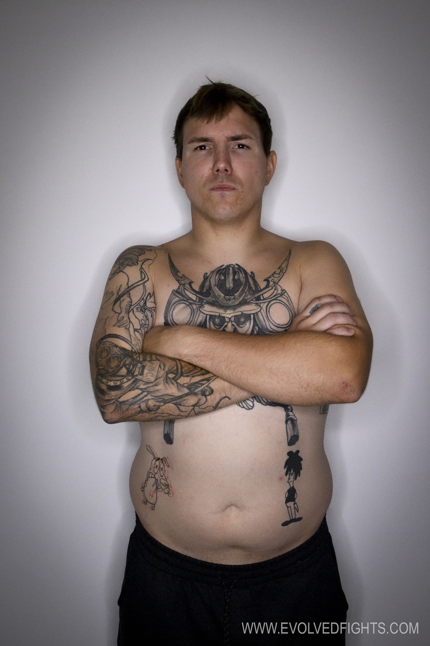 La Lutteuse Nadia White Dominée Battue Et Satisfait De Bouche