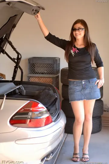 Franchezca Valentina – Tattooed Brunette Flashes Her Natural Tits and Spreads in Public