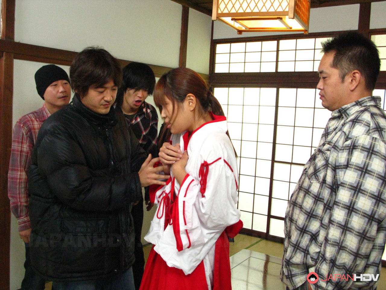 亞洲少女優乃星多根吮吸和剃光的陰道玩具