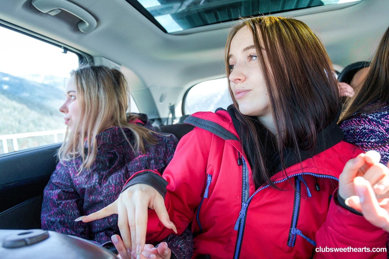 Club Sweethearts Alice Flore Erika Mori Hot Pearl Três Lesbicas Quentes