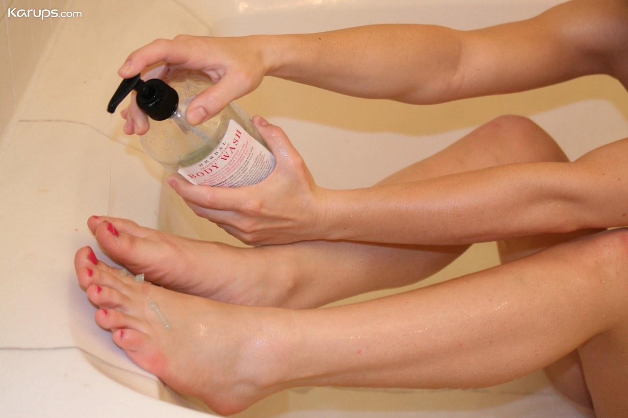 レイチェル 3 が Karups の故郷のアマチュアのためにパフォーム XXX 画像