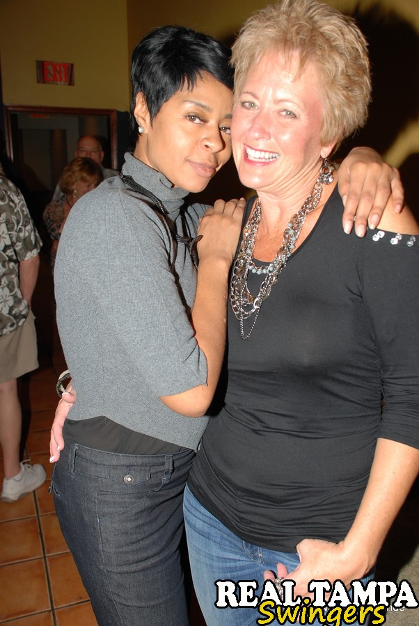 Sexy Mature Lady Tracy Licks Friends At Party