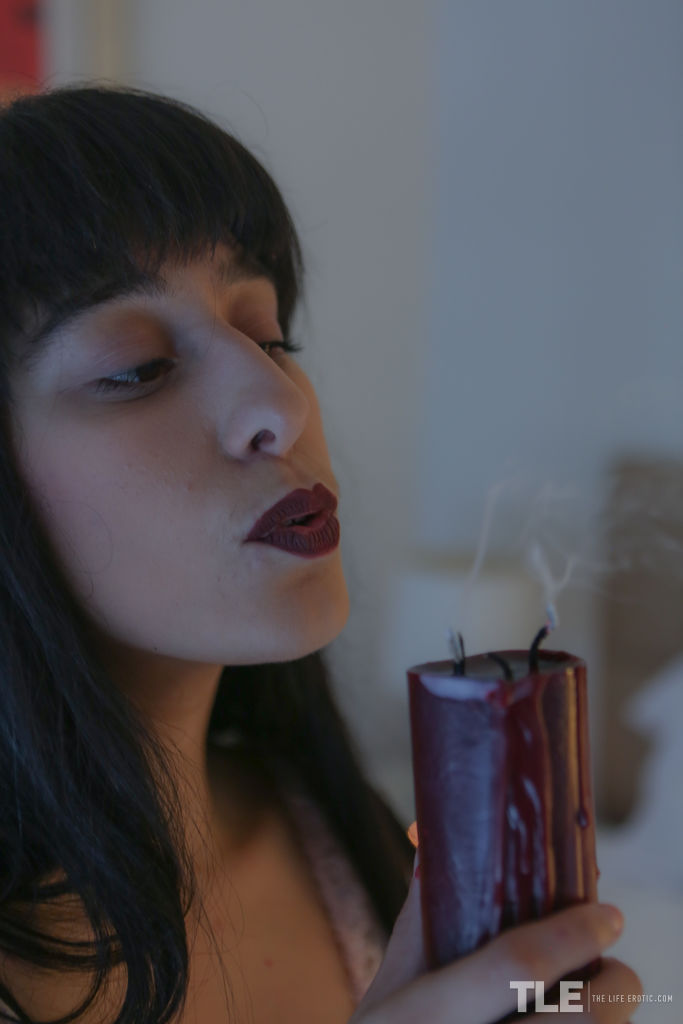 Violet Russo Hot Wax Play With Pretty Brunette