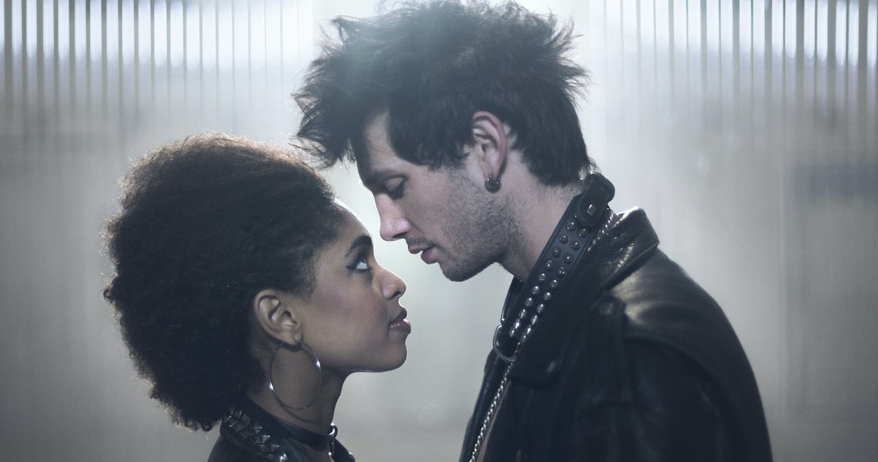 Exotic Ebony Babe Luna Corazon Enjoys Interracial Sex With Romantic Man