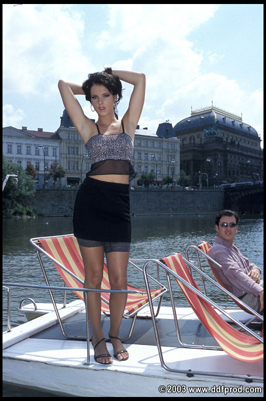 Jennifer Dark Foot Fetish Sex On Couch