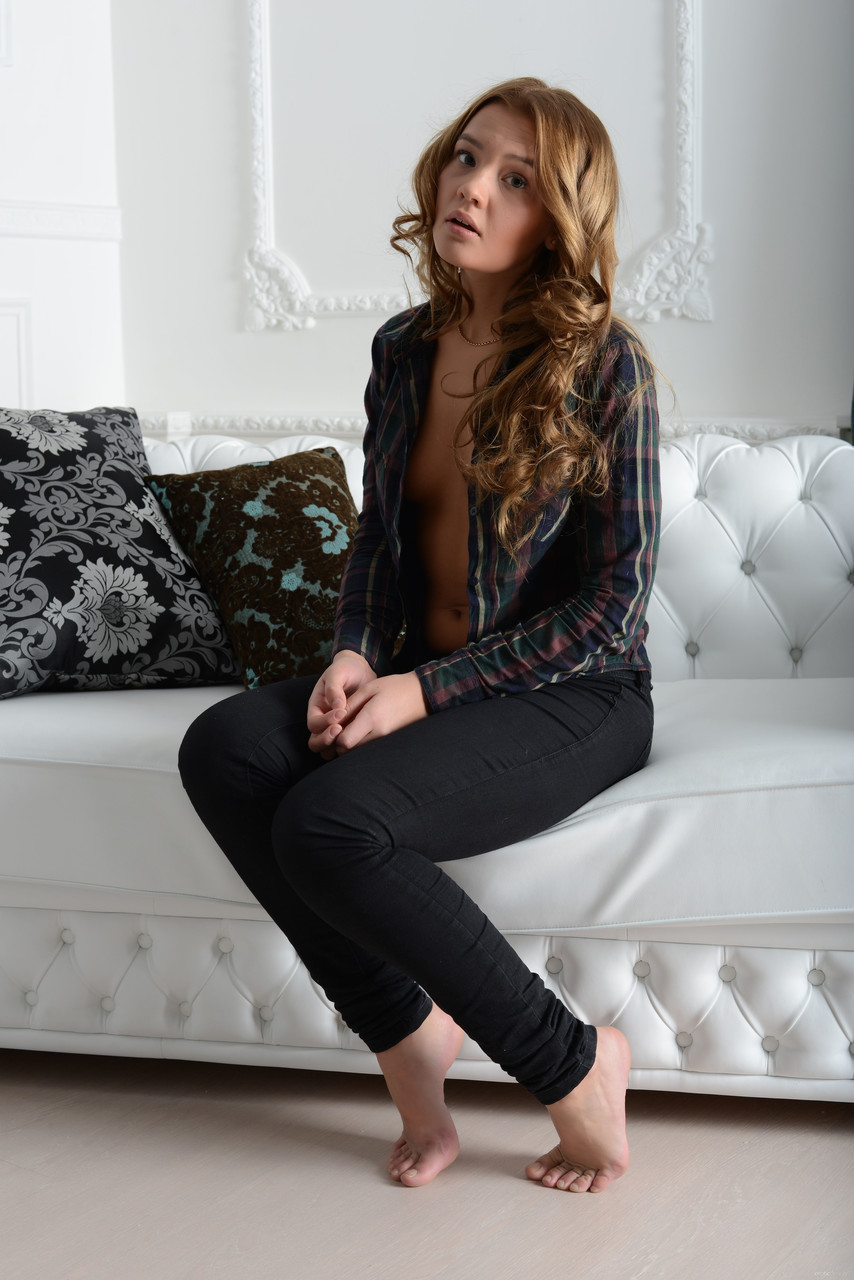 リナKとの官能的なポルノ画像でのエロティックな美