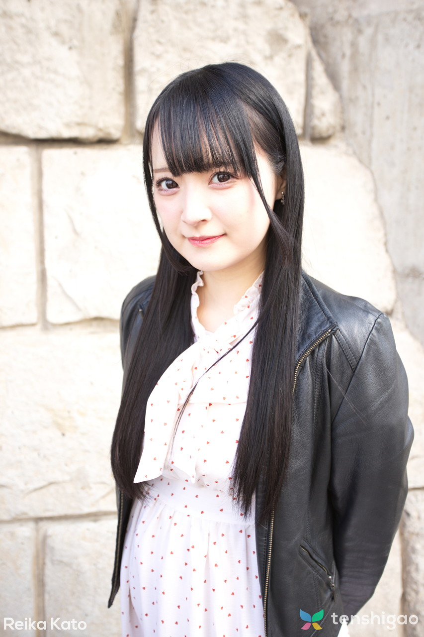 可愛い日本のティーン加藤麗香がセックス前にべちょべちょフェラとパイズリ