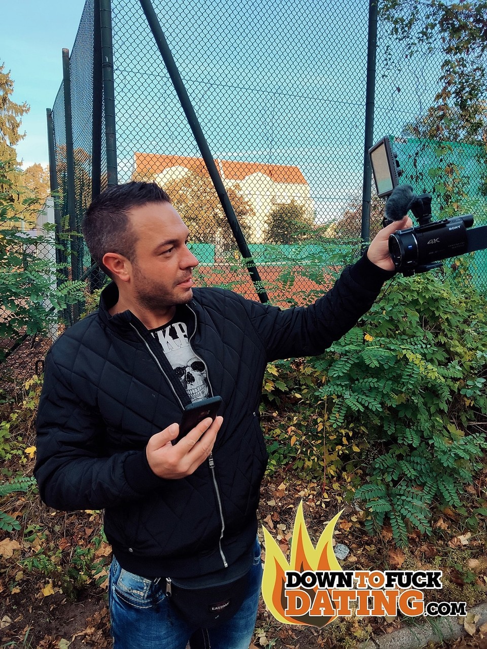 النympho الهواة البرية روبينا تصور وتتناك في الحديقة