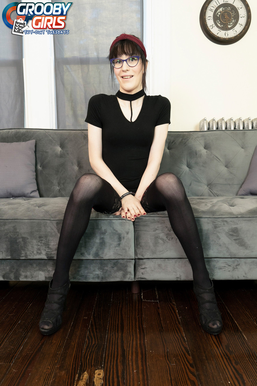 नंगी जेन्ना ग्रूबी गर्ल्स पर चुदाई करती है