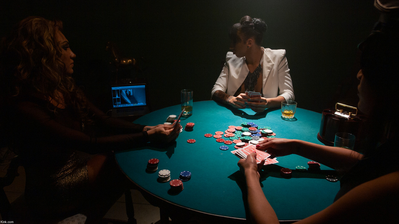 Honey FoXXX、Jessica Fox、Jessy Dubai イン キンク クラシックス フォト