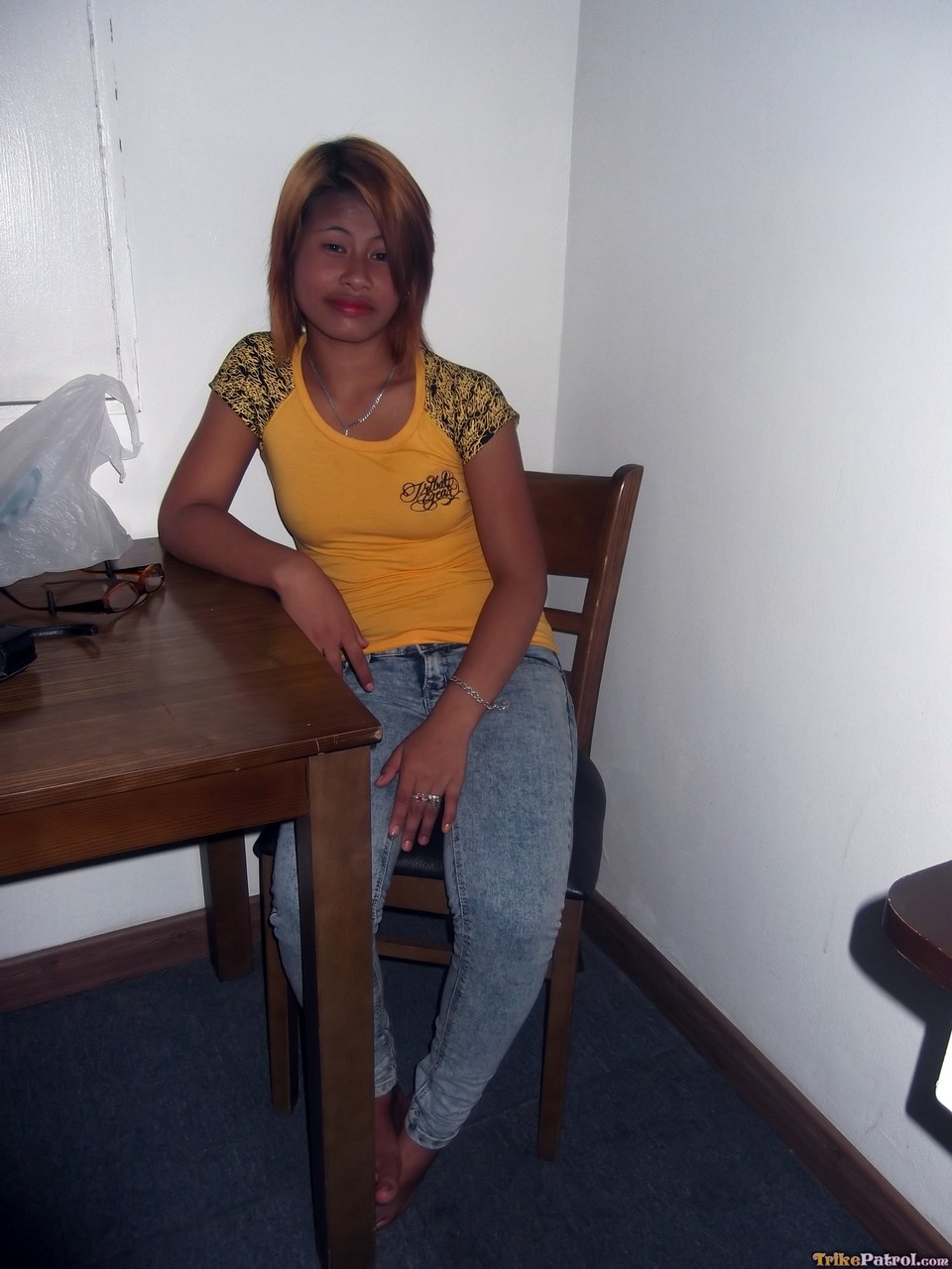 الهاوي الآسيوي بيب ويلا سعد تُظهر ثدييها الجميلين وتُصوّر عارية