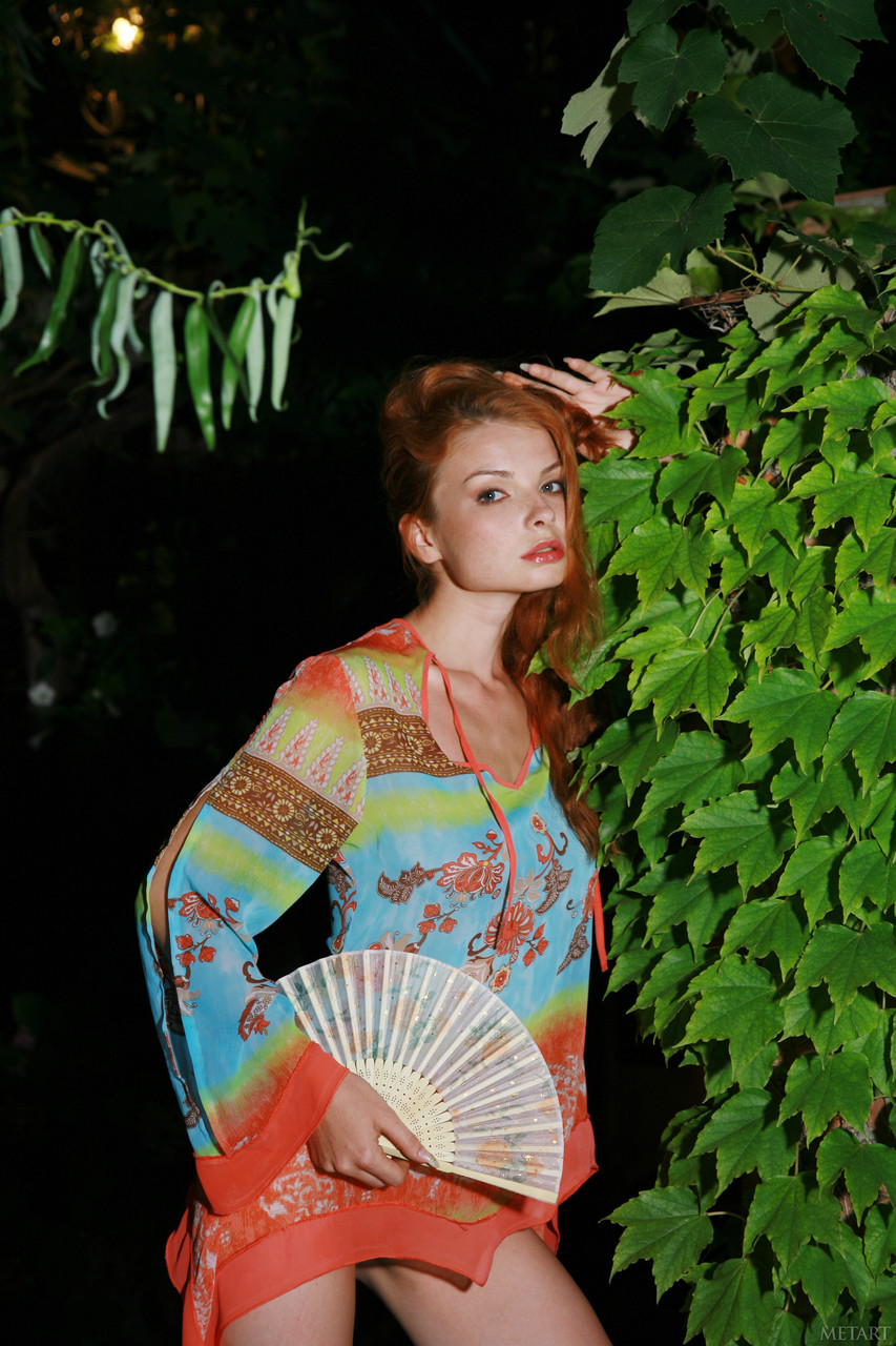 Met Art تقدم ناتاليا A في معرض عاري حسي