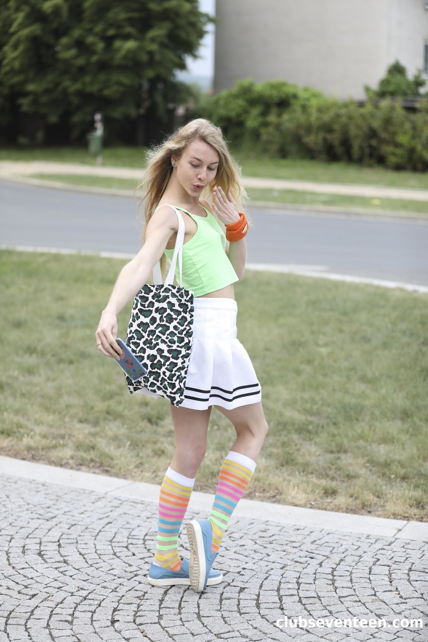 Outdoor Lesbian Teens With Big Asses Alecia Fox And Gia Mulino Licking Pussy