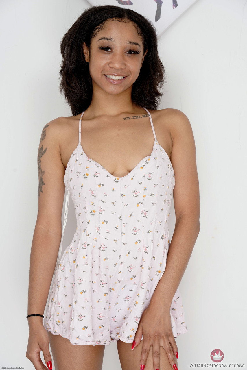 صور ATK Petites XXX تقدم أليسيا رين