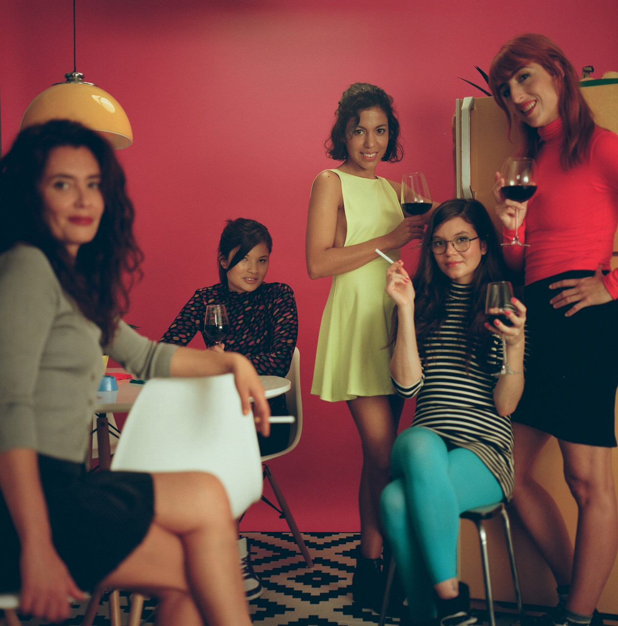 70年代换妻群交 饥渴人妻与猛男