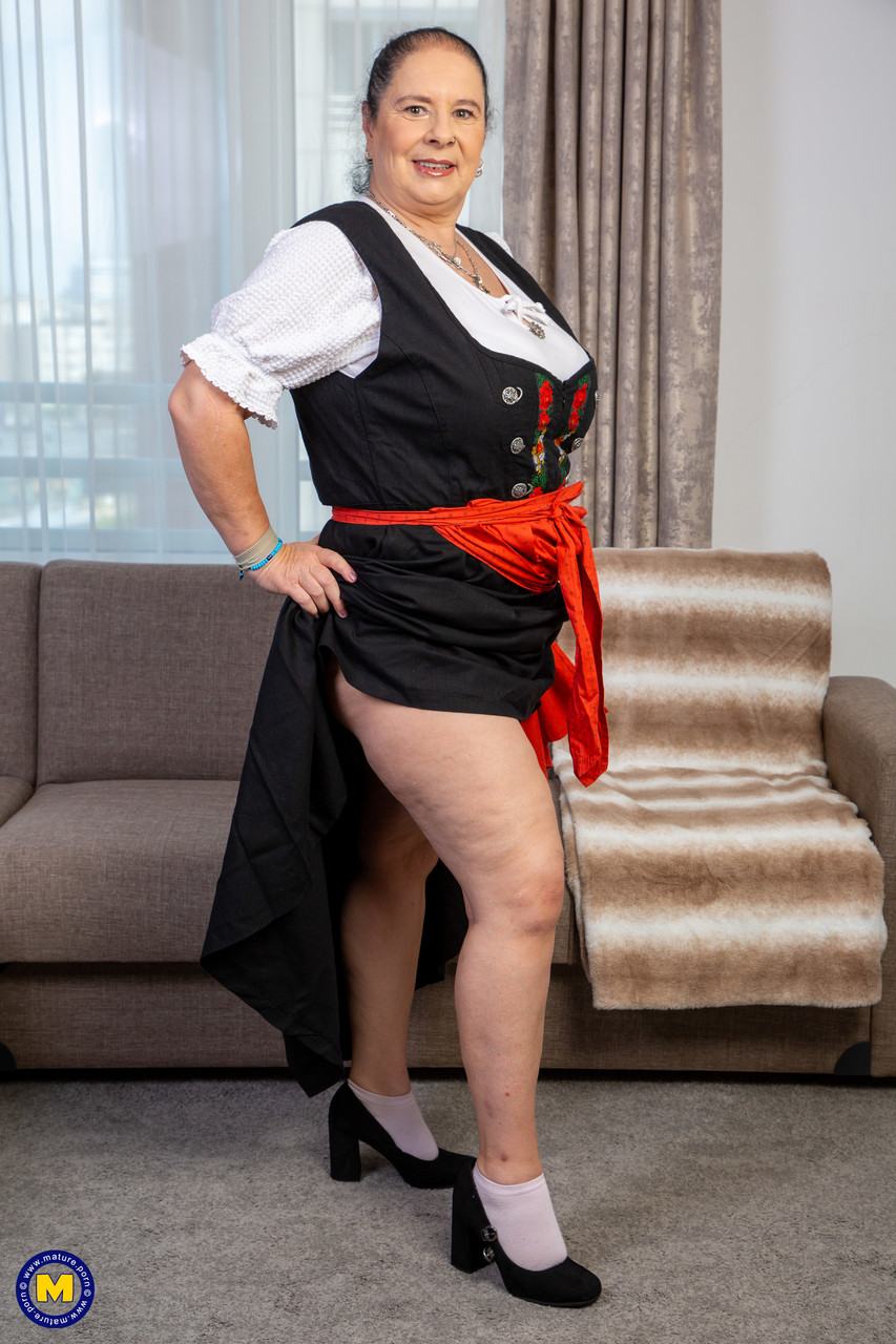 Sexy Big Titted Woman Abby Has Sex With Two Boys