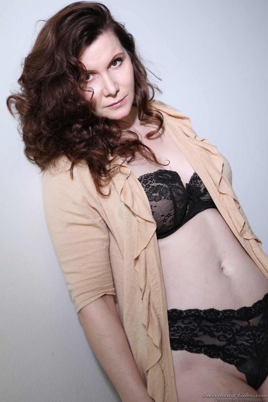 丰满熟女Magdalene St Michaels暴露