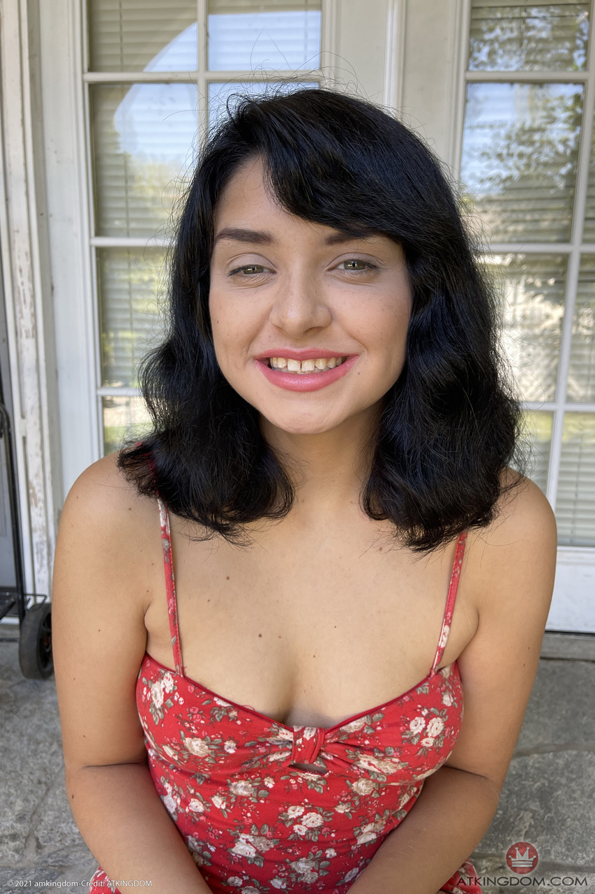 تؤدي ليدا لوتاريا بورنو حار لصالح ATK Galleria