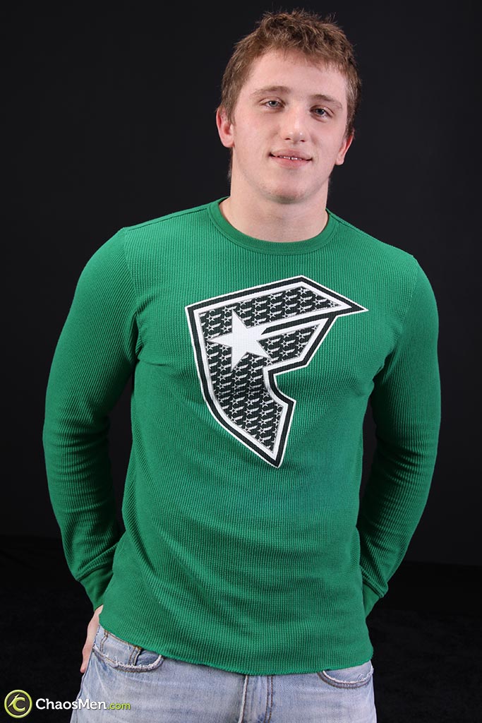 业余男模乔尔秀出坚硬阳具与紧致翘臀自慰