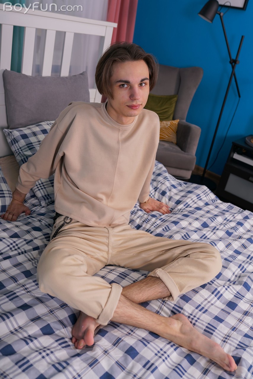 レオ・アンダーソン 裸の少年 楽しいイメージ