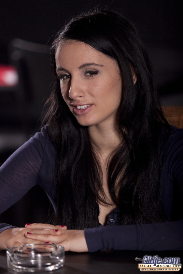 Teen Girl With Black Hair And Old Man Share Oral Pleasure