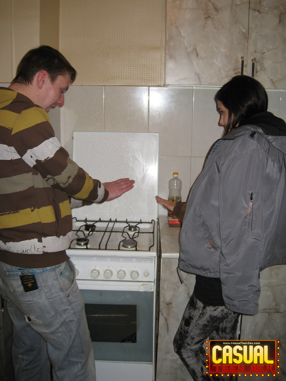 Adorable Amateur Chinita Gets Her Twat Drilled On The Kitchen Table