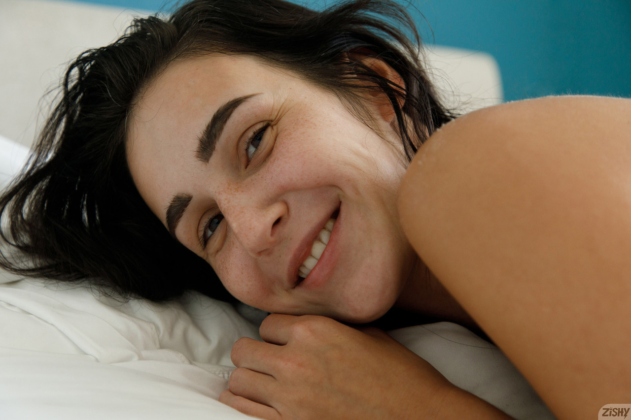 Amateur Babe Dita Vetone Poses Naked And Teases With Her Huge Tan-Lined Tits