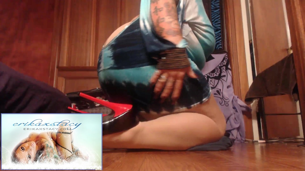 Milf Erika Xstacy Teases With Her Hot Feet In Sexy Pantyhose