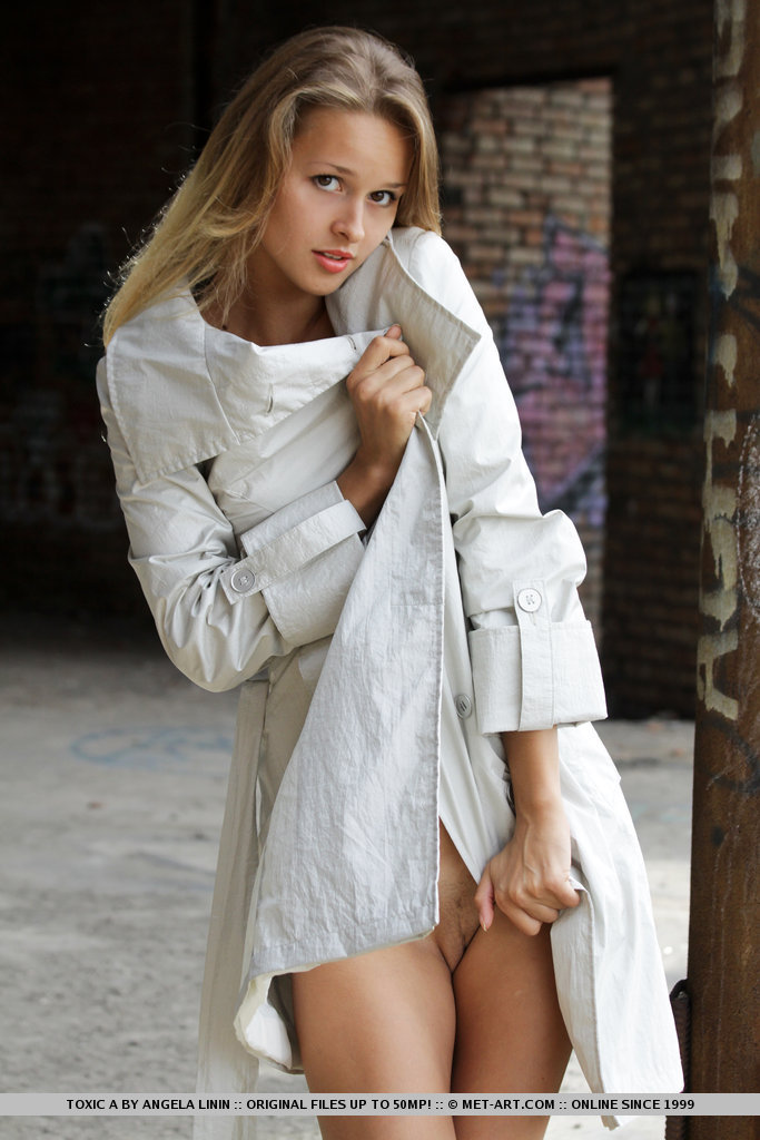 Teen Toxic A Strips Outside To Show Nice Tits And Sexy Naked Ass