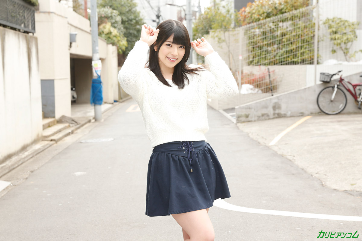 亚洲辣妹上原亚衣脱下短裙 在床上被猛干