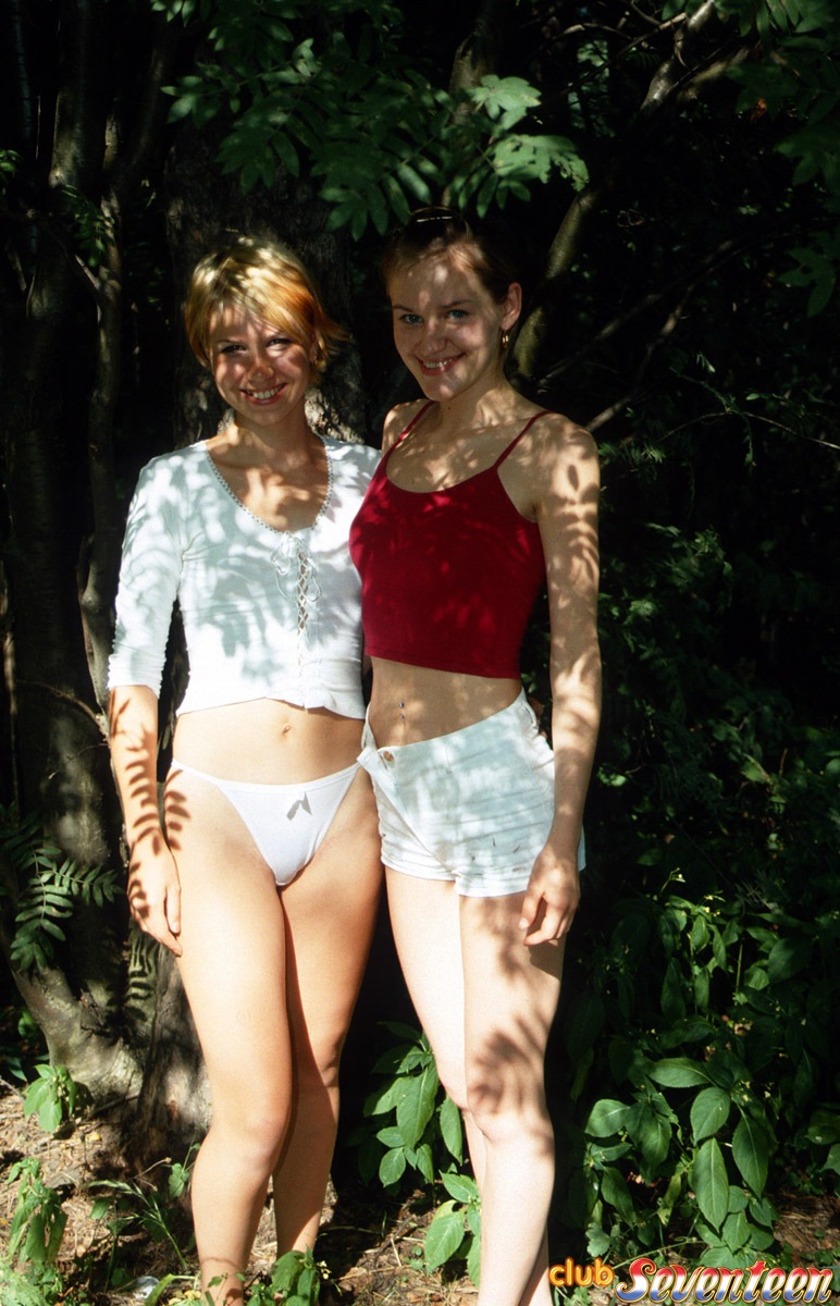 Smiles Besties Flash Hot Ass Outdoors And Play Naked In The Shower Together