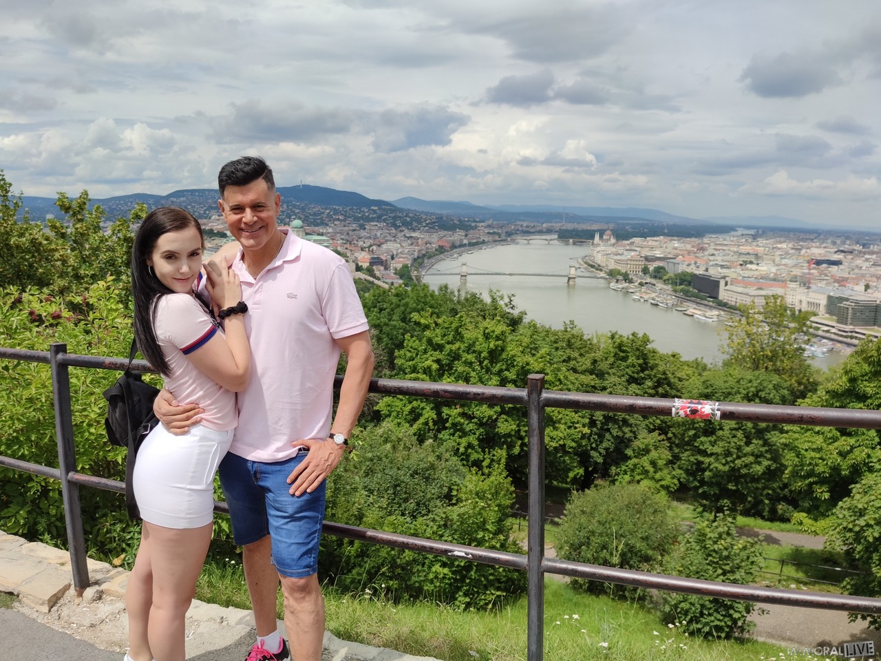 زوي دول بنية الشعر تمارس الجنس مع بورنو دان على السرير