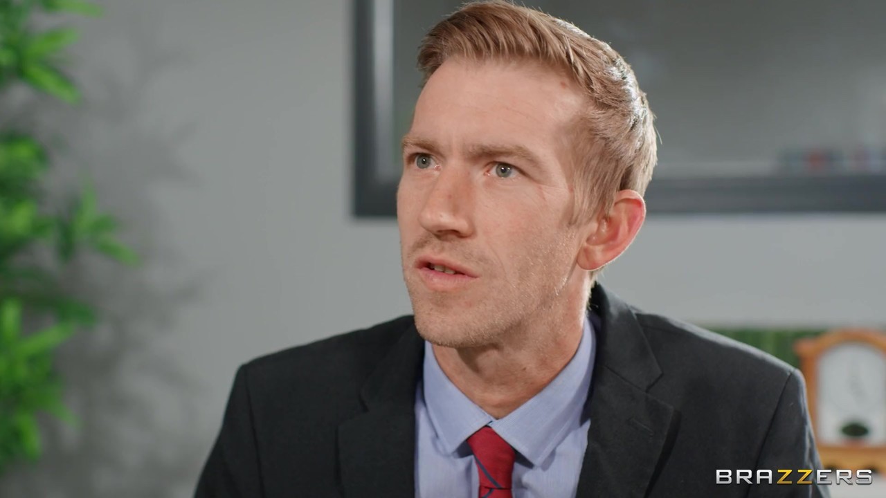 ケリー・ルイーズ 大きなおっぱい ランジェリー セックス