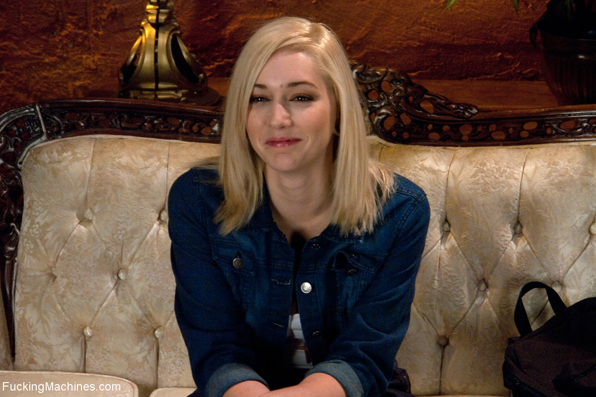 Blonde Rylie Richman Bounces Medium Boobs After Undressing